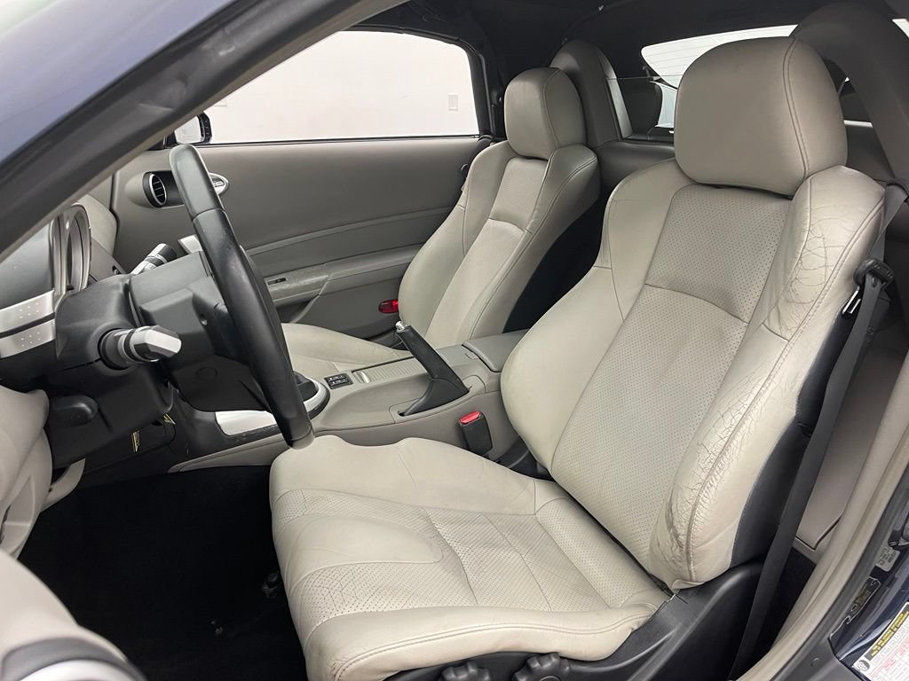 Used 2007 Nissan 350Z Touring RWD image 20