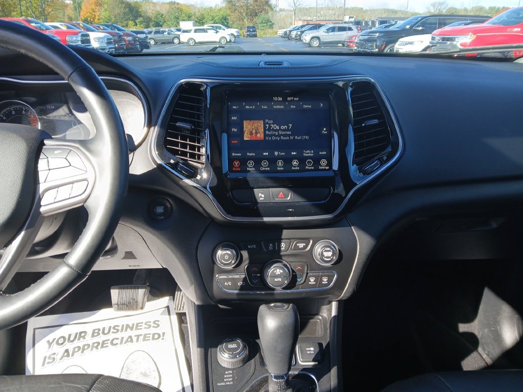 Used 2019 Jeep Cherokee Limited AWD/4WD image 18
