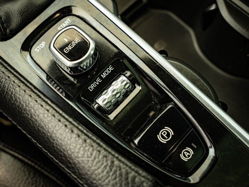 Used 2017 Volvo S90 T5 Momentum w/ Vision Package image 36