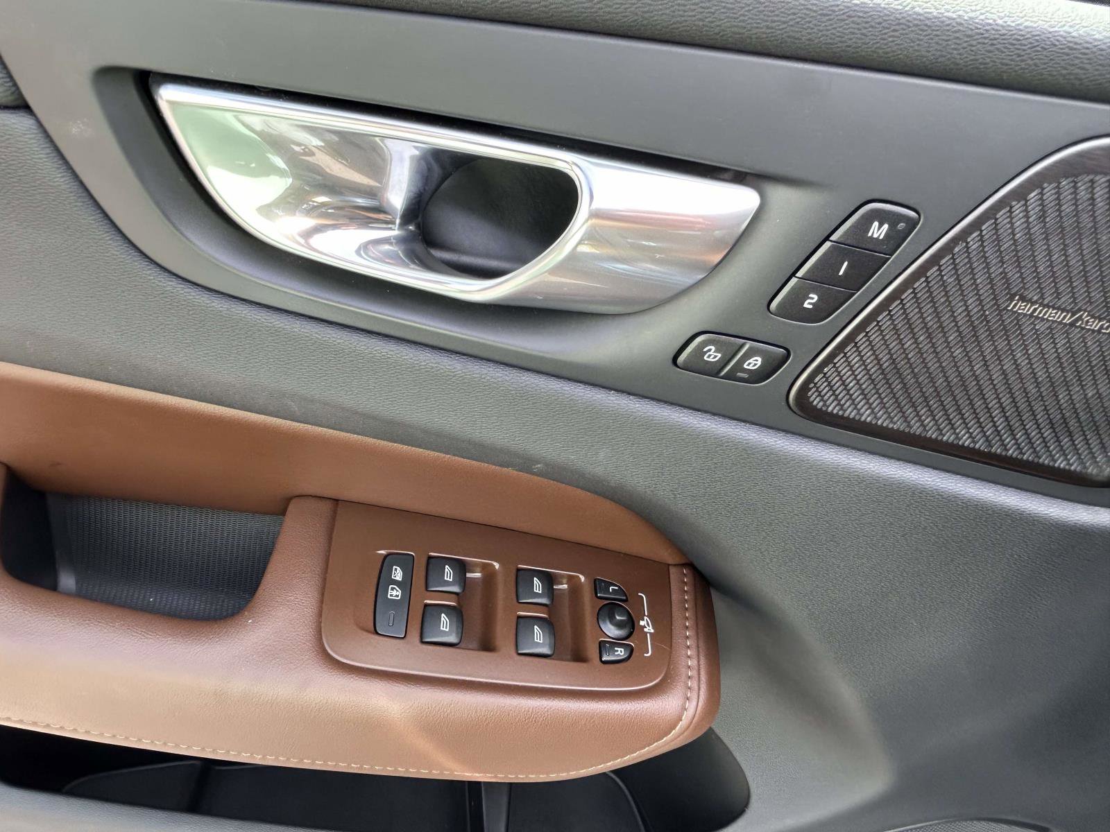 Certified 2024 Volvo XC60 B5 Plus image 20