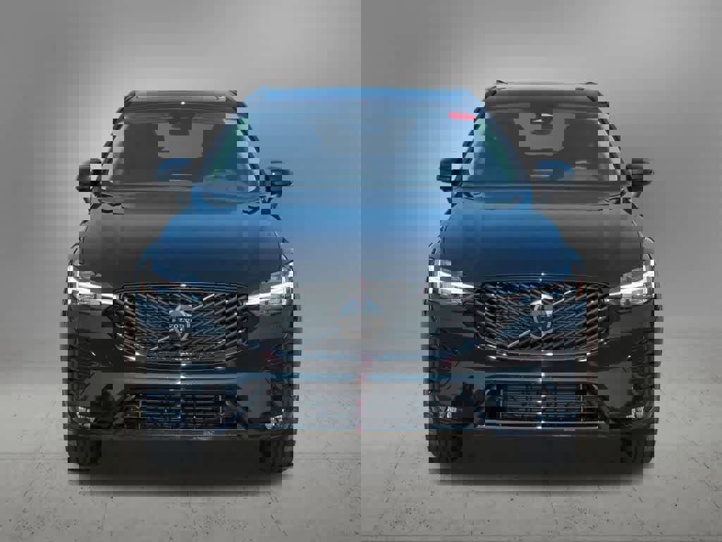 Used 2026 Volvo XC60 B5 Plus w/ Protection Package Premier image 9