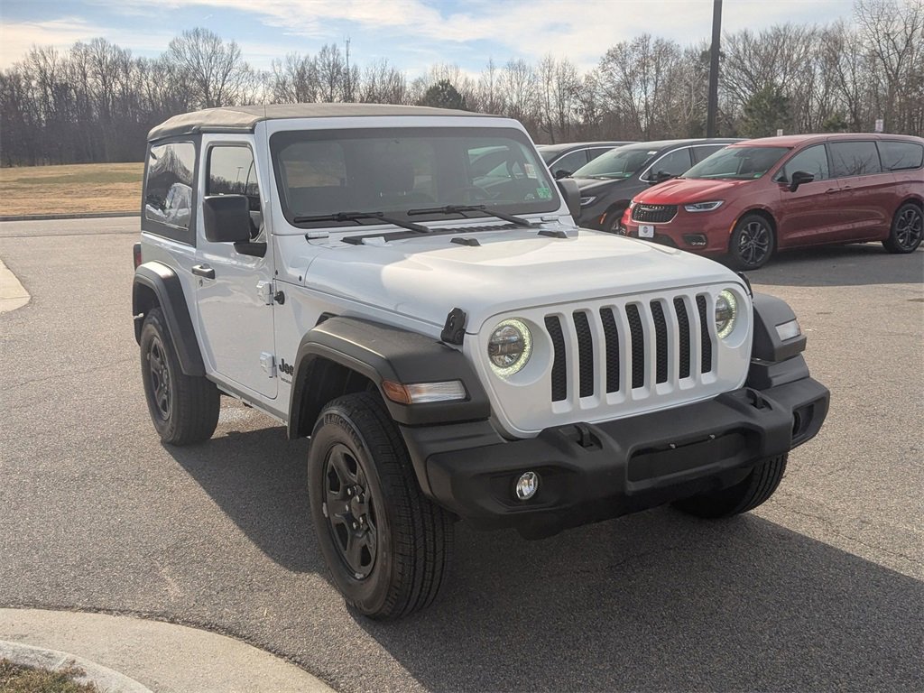 Used 2022 Jeep Wrangler Sport image 7
