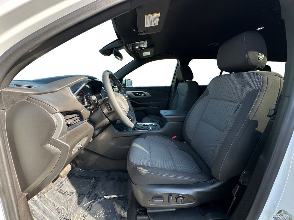 Used 2023 Chevrolet Traverse LT AWD/4WD image 9