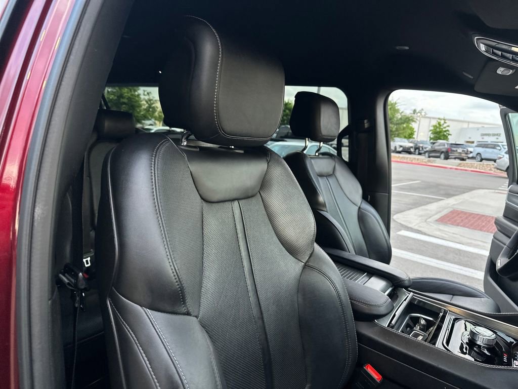 Used 2023 Jeep Wagoneer L Series II RWD image 27