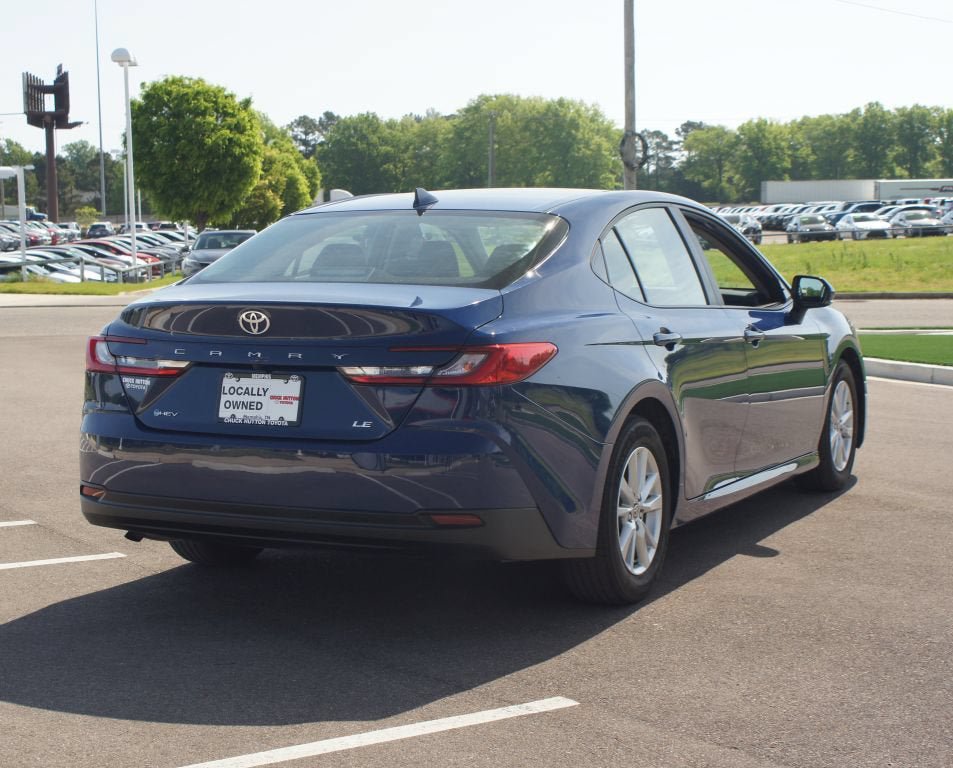 Used 2025 Toyota Camry LE FWD image 19