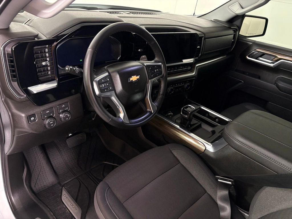 Used 2026 Chevrolet Silverado 1500 LT w/ Protection Package AWD/4WD image 16