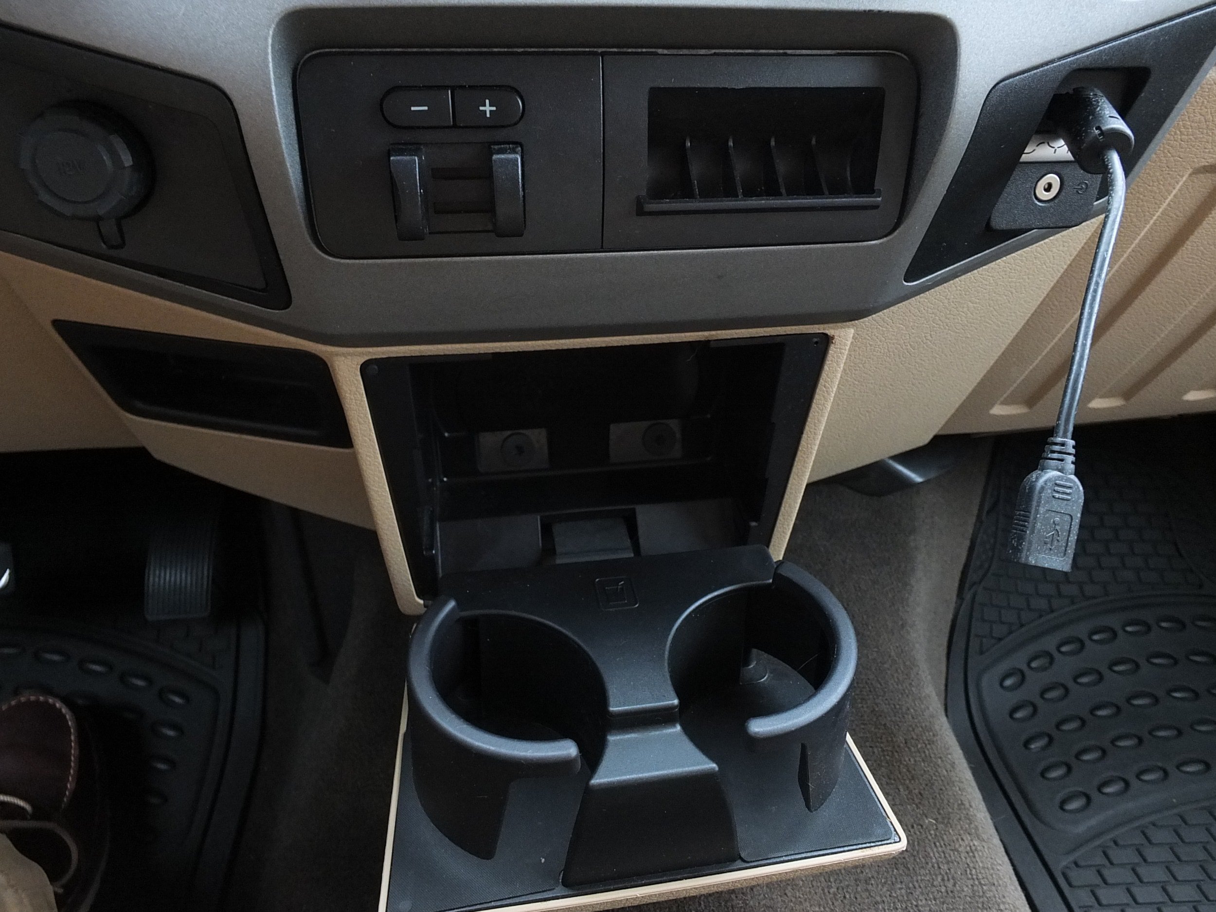 Used 2016 Ford F250 XLT AWD/4WD image 24
