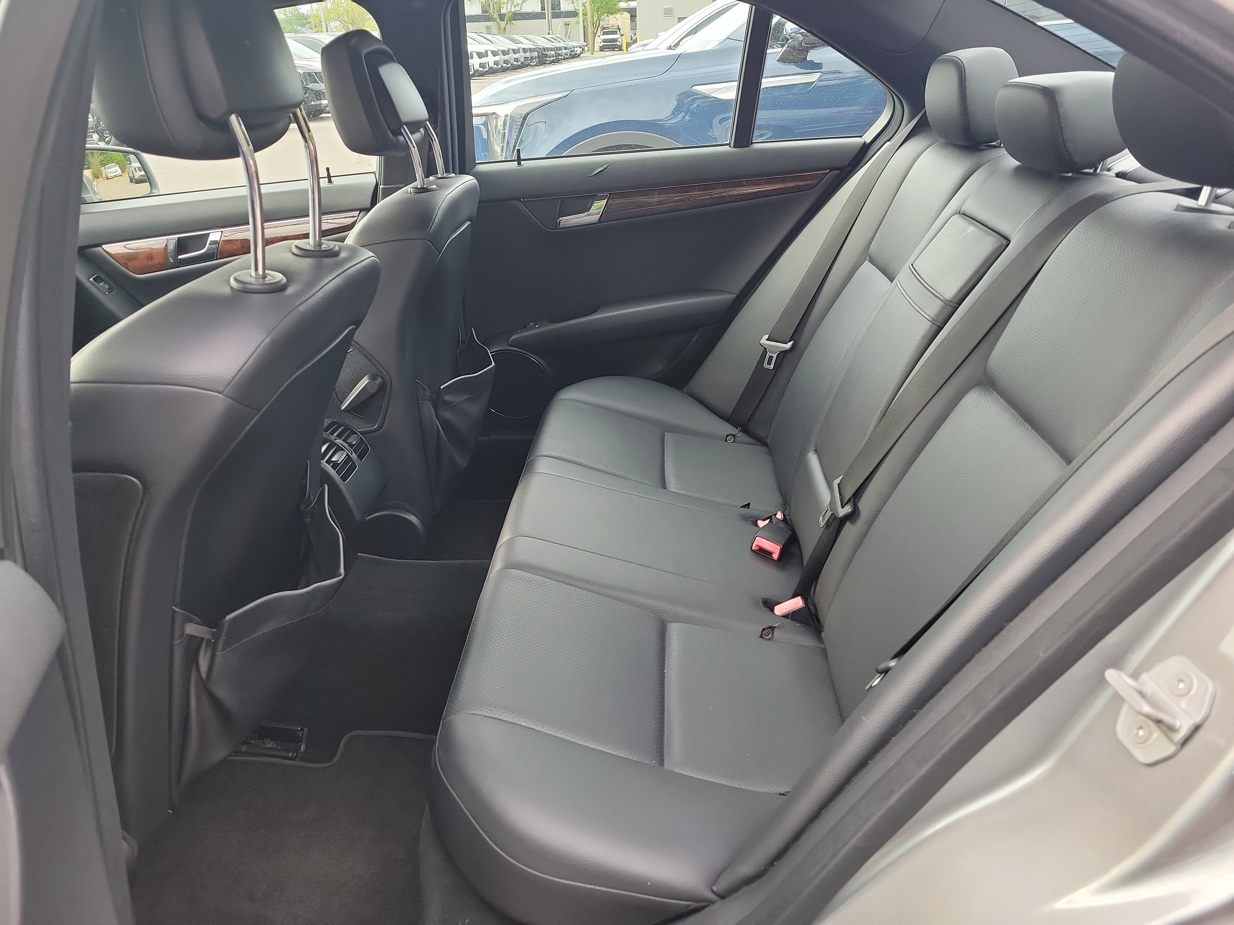 Used 2010 Mercedes-Benz C 300 Sedan image 57