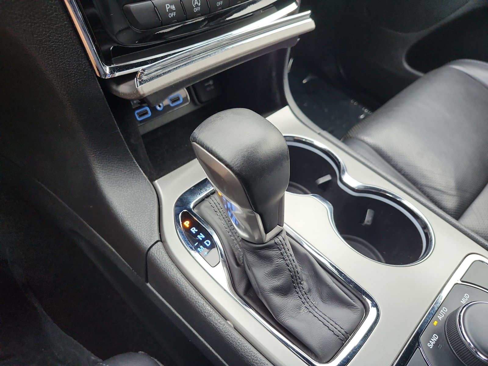 Used 2019 Jeep Grand Cherokee Limited w/ Luxury Group II AWD/4WD image 24