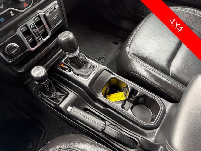 Used 2023 Jeep Wrangler Unlimited Sahara w/ Cold Weather Group AWD/4WD image 44