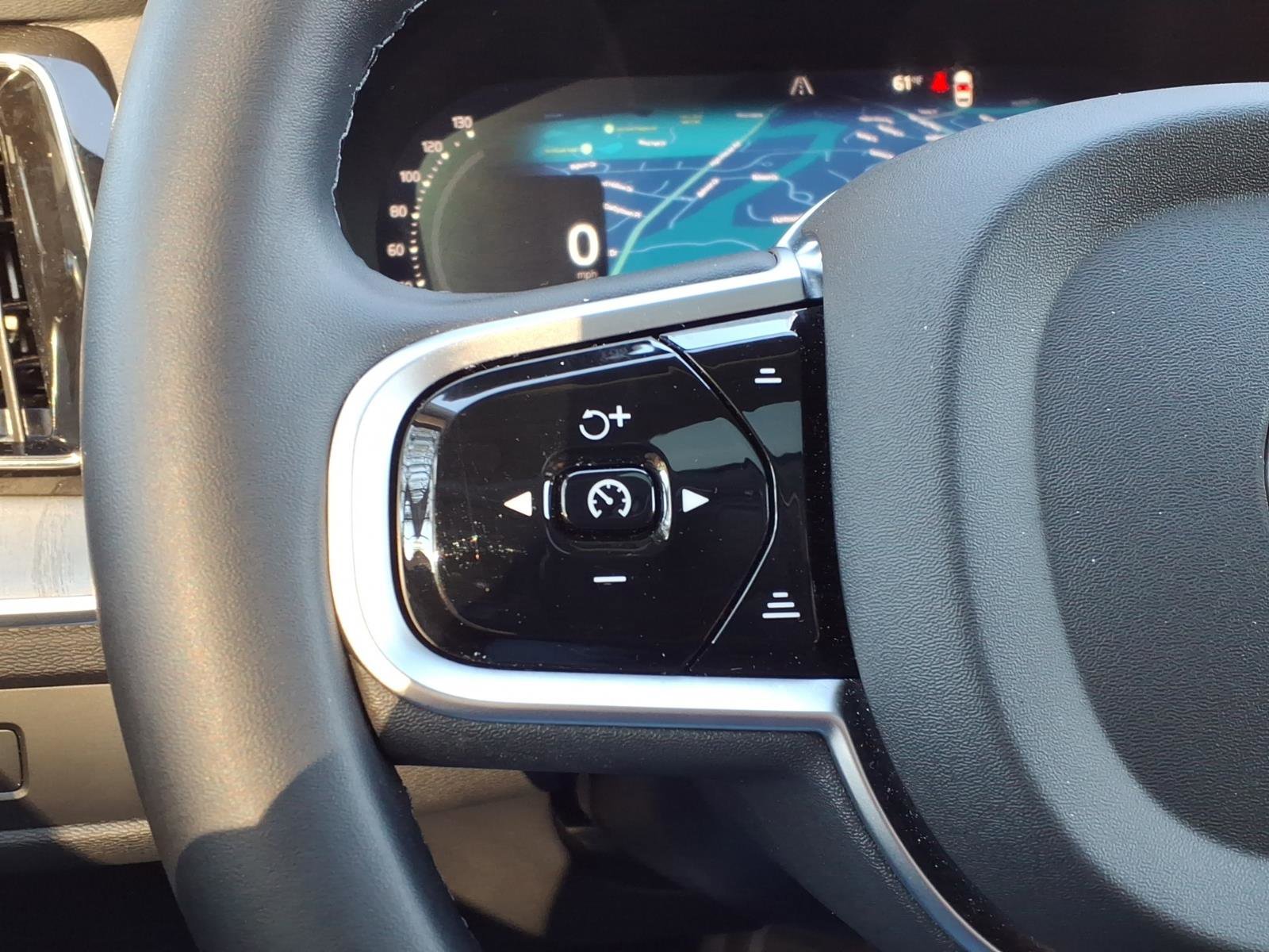 Certified 2025 Volvo XC60 B5 Plus AWD/4WD image 26