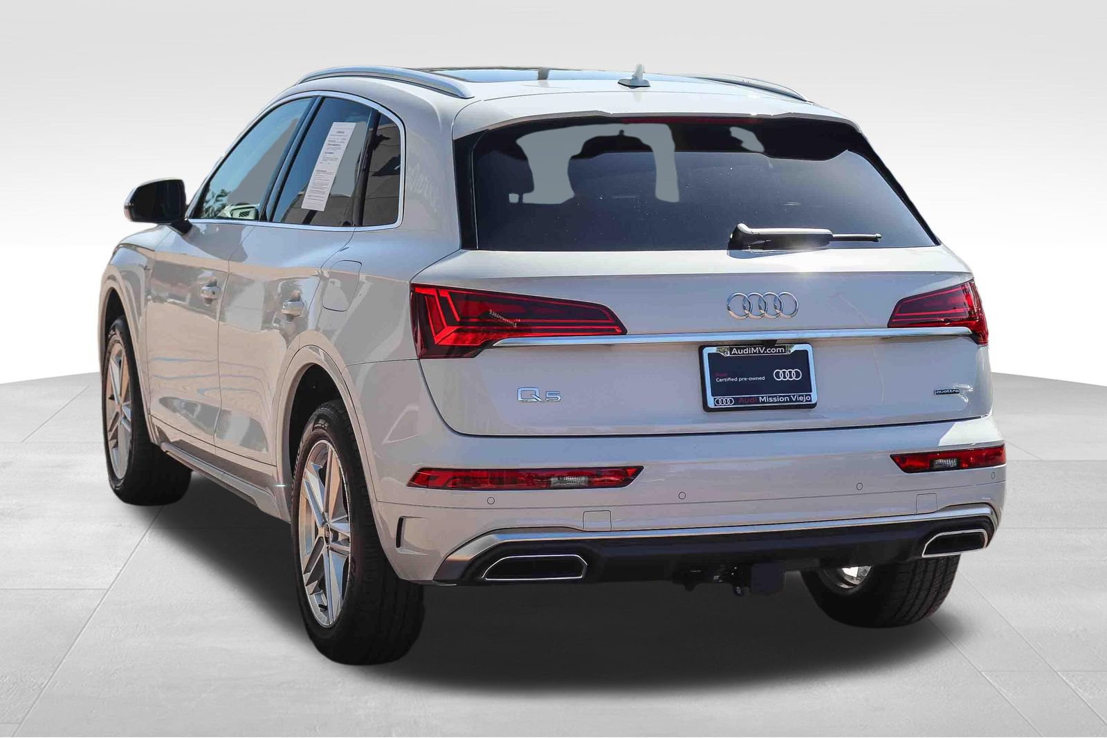 Certified 2024 Audi Q5 e Premium w/ Convenience Package AWD/4WD image 5