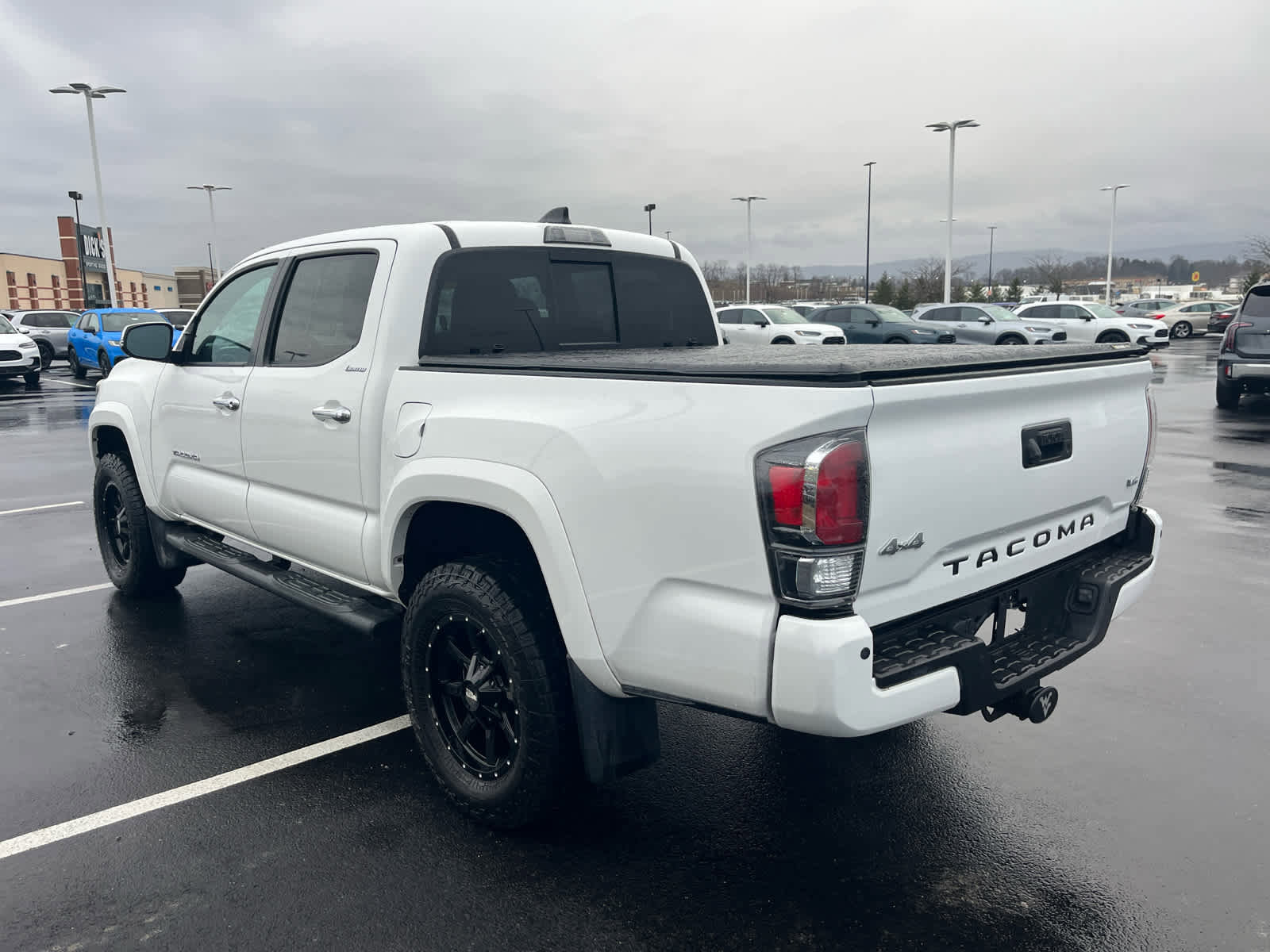 Used 2020 Toyota Tacoma Limited image 10