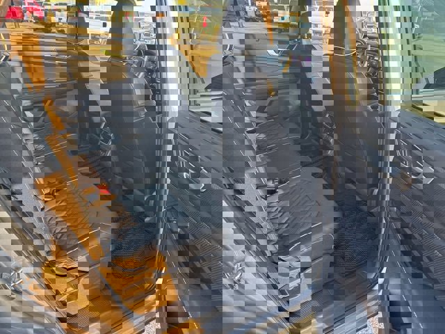 Used 2024 Volkswagen Atlas Cross Sport SEL Premium R-Line image 13