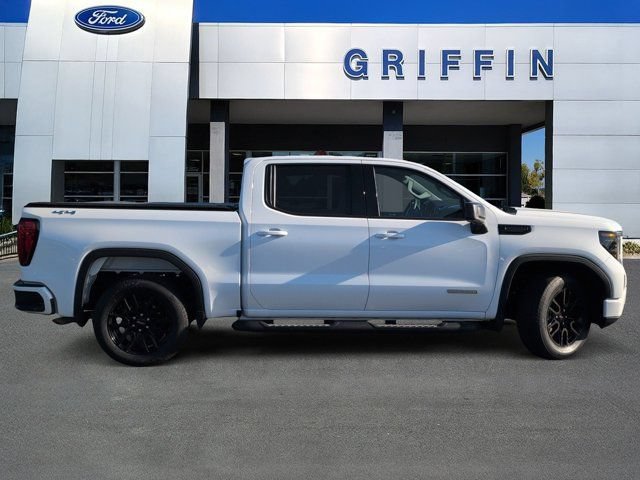 Used 2024 GMC Sierra 1500 Elevation AWD/4WD image 3