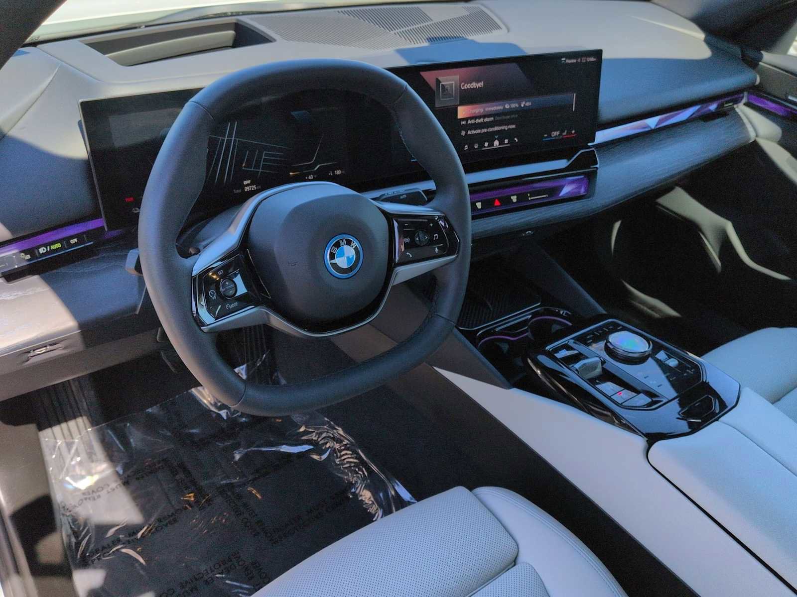 Used 2025 BMW i5 xDrive40 w/ Premium Package image 10