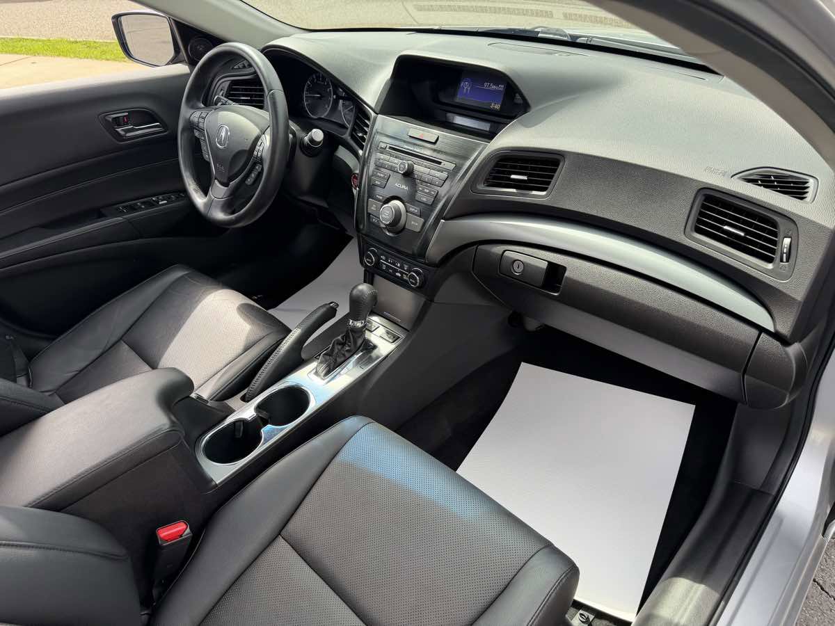 Used 2014 Acura ILX FWD image 19
