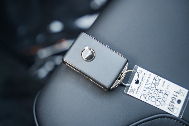 Certified 2025 Volvo XC90 T8 Plus w/ Protection Package Premier image 38