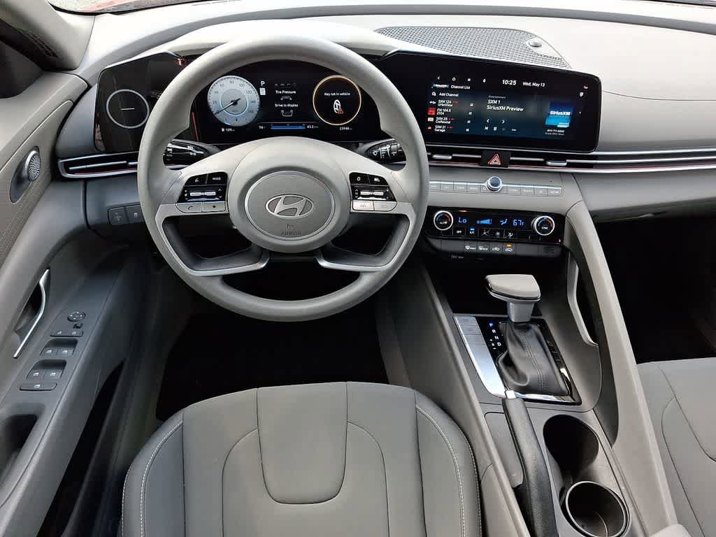 Used 2024 Hyundai Elantra SEL FWD image 10
