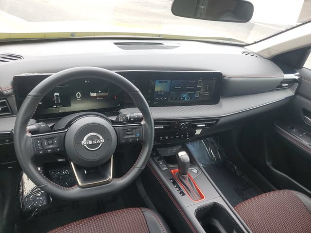 Certified 2025 Nissan Kicks SR AWD/4WD image 10