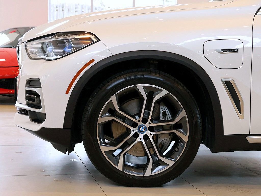 Used 2023 BMW X5 xDrive45e w/ Executive Package image 69