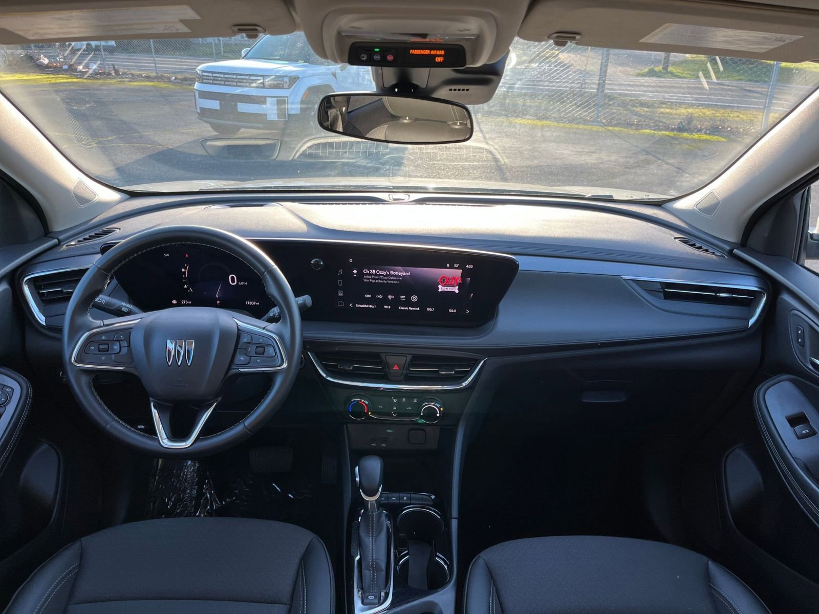 Used 2025 Buick Encore GX Preferred image 33