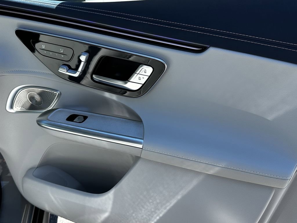 New 2026 Mercedes-Benz EQE 320 4MATIC SUV image 16