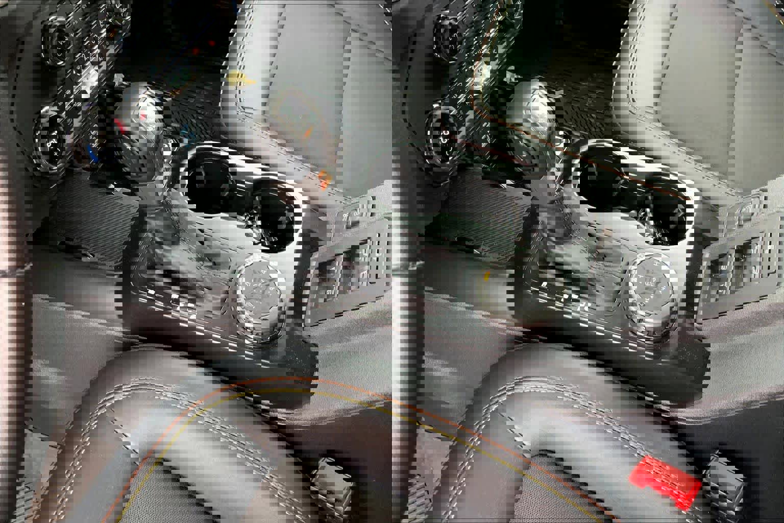 Certified 2025 Ford Bronco Big Bend w/ Black Diamond Package image 16