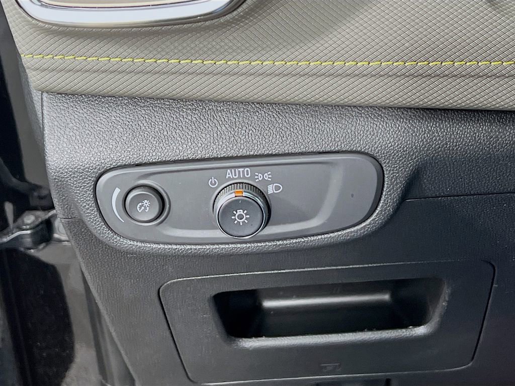 Used 2025 Chevrolet TrailBlazer ACTIV w/ Convenience Package image 9