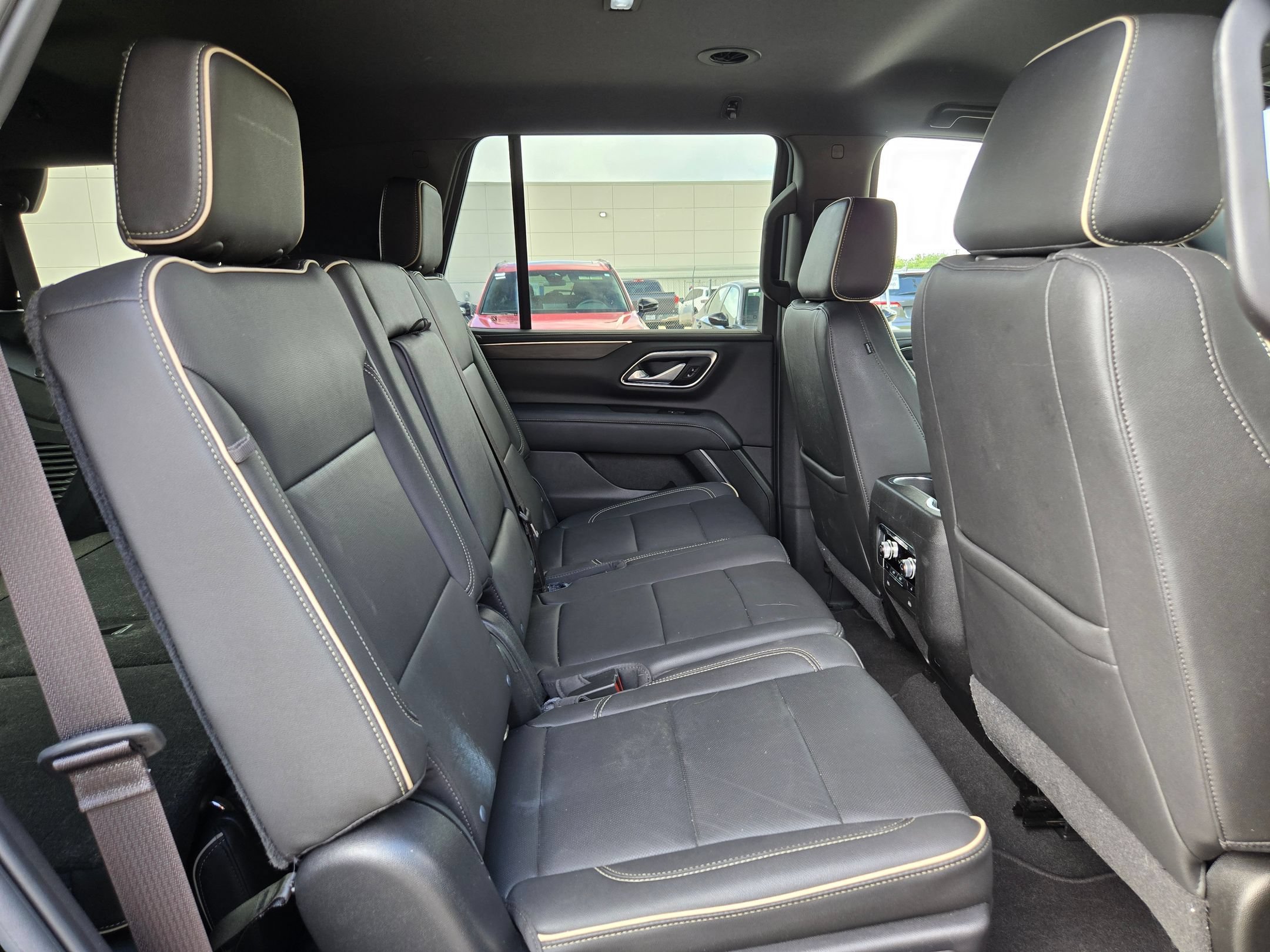 Used 2021 GMC Yukon SLT w/ SLT Luxury Package AWD/4WD image 25