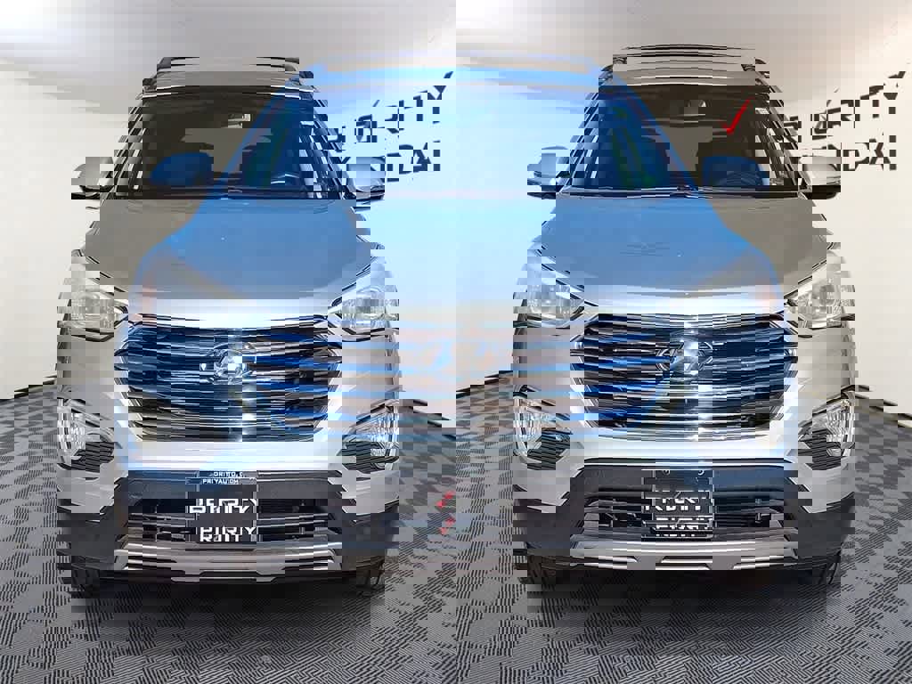 Used 2016 Hyundai Santa Fe Limited image 2