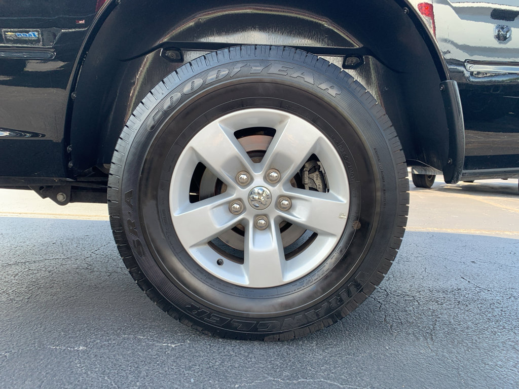 Used 2024 RAM 1500 Classic SLT image 32