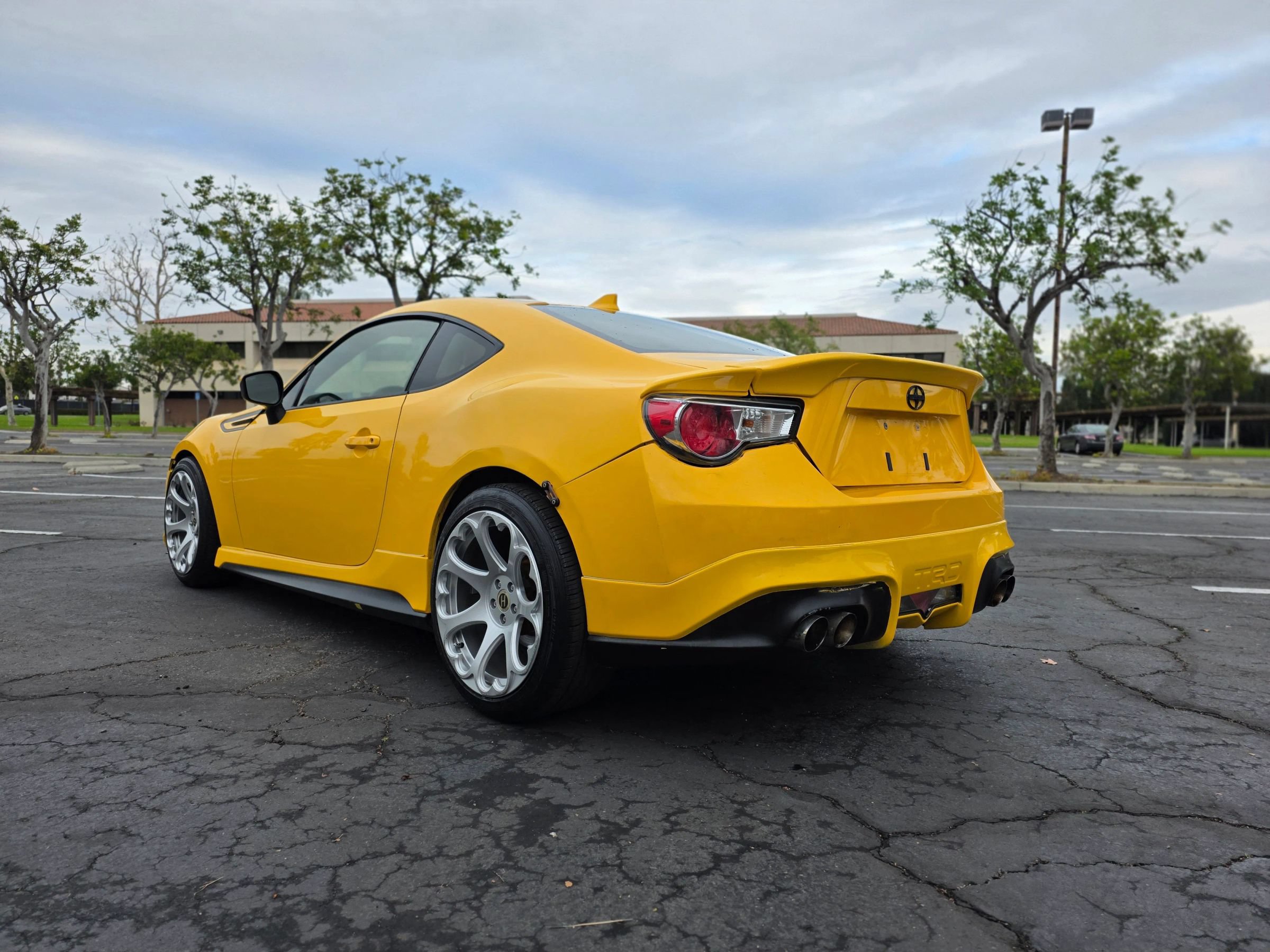 Used 2015 Scion FR-S Release Series 1.0 RWD image 6