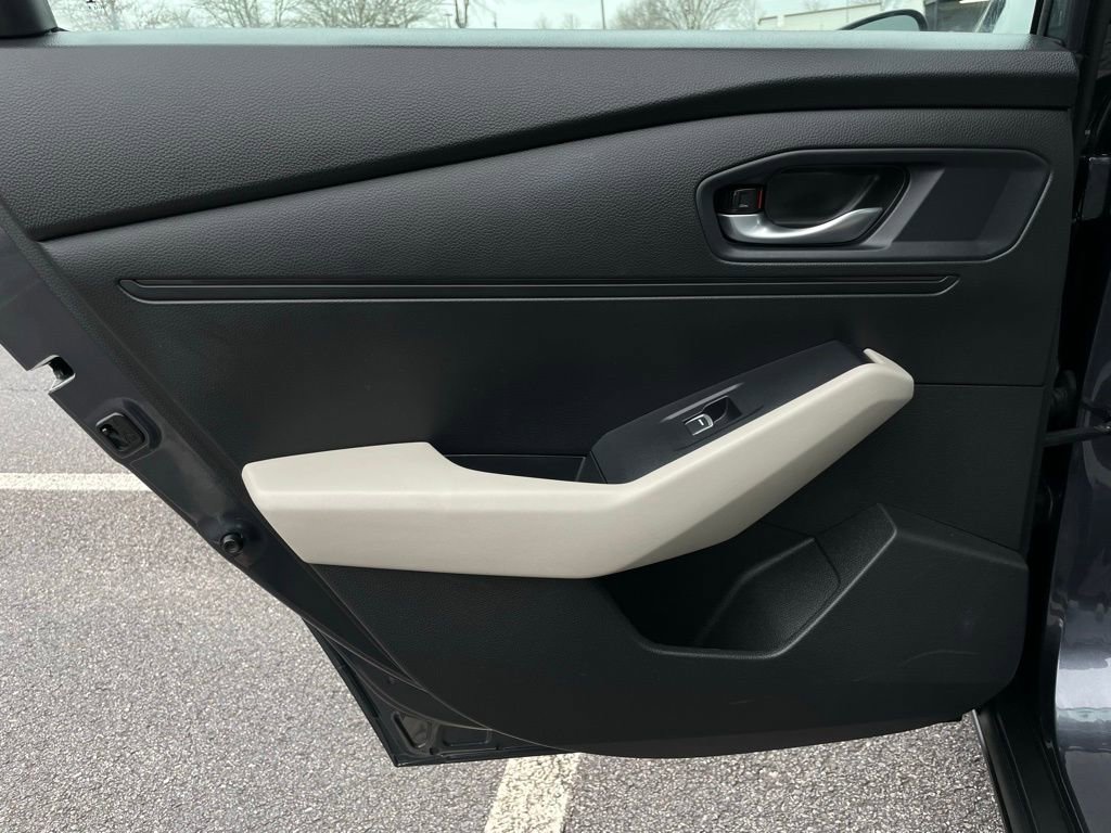 Used 2025 Honda Accord SE image 38