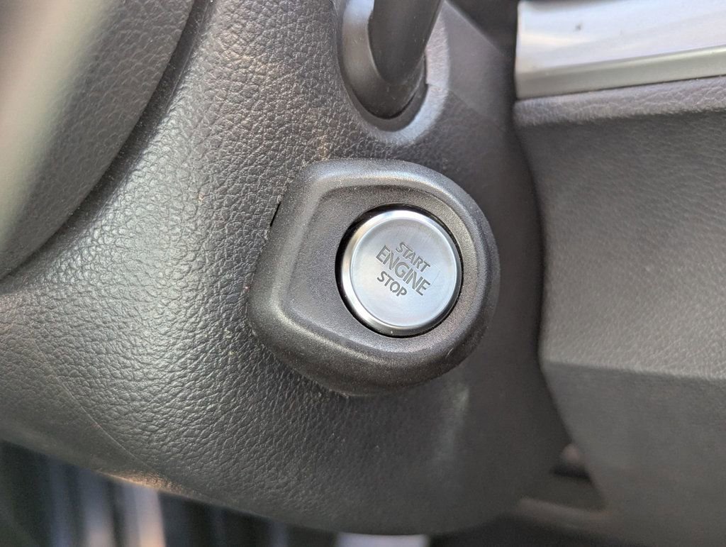 Used 2012 Volkswagen Golf TDI FWD image 19