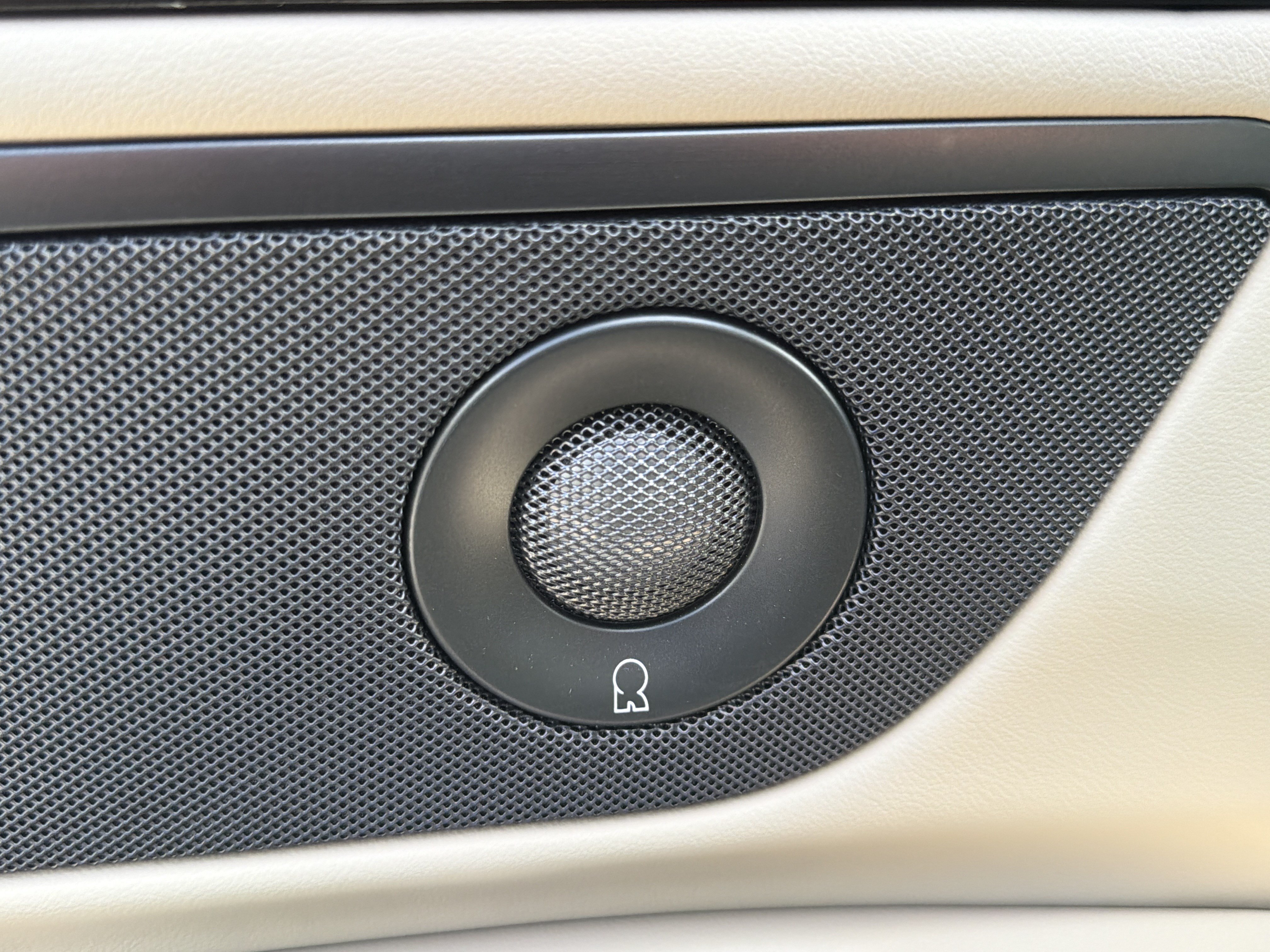 Used 2025 Lincoln Nautilus Reserve AWD/4WD image 29