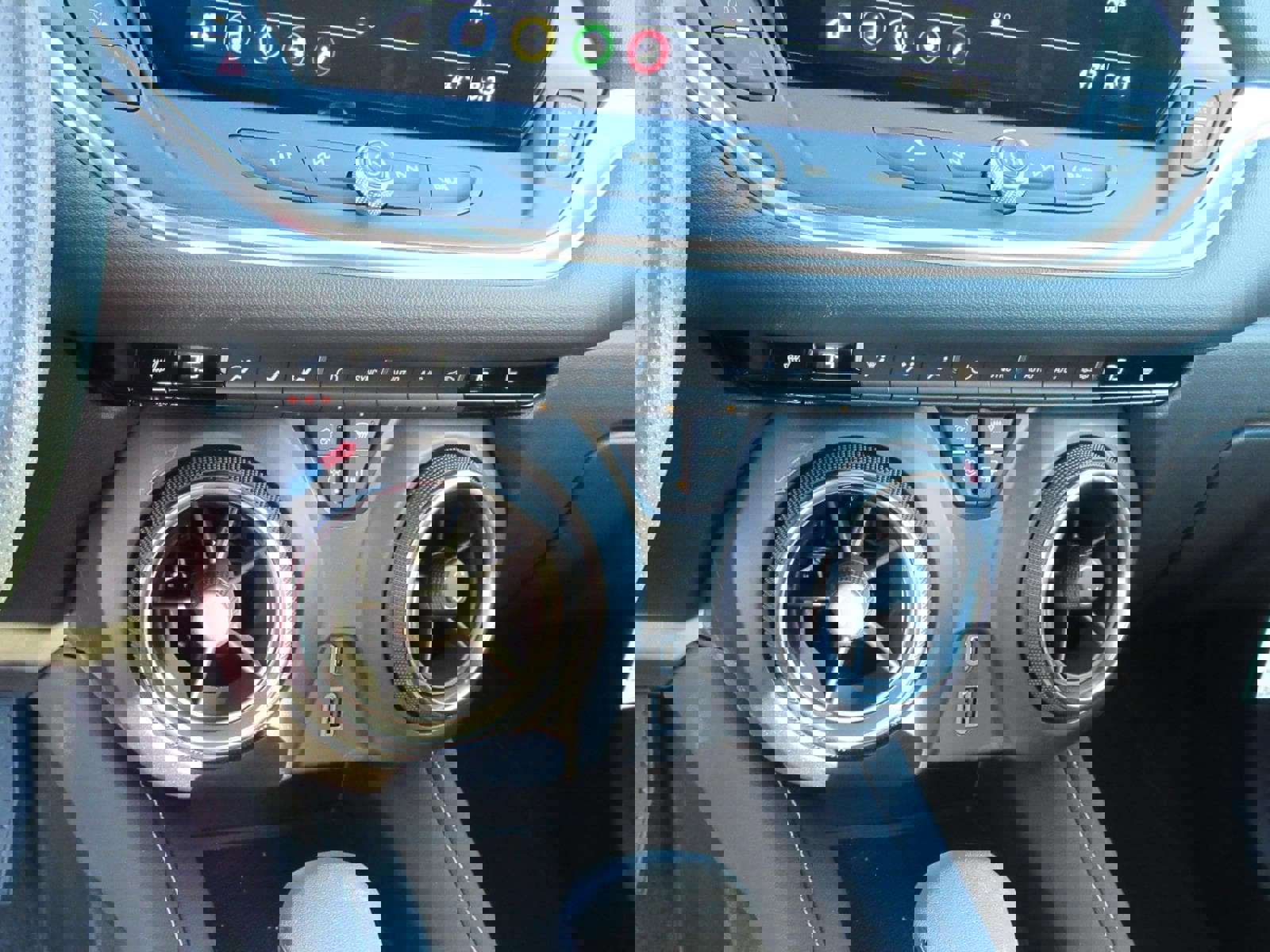 New 2025 Chevrolet Blazer LT image 22