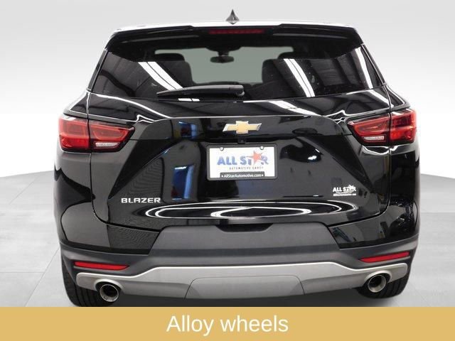 Used 2025 Chevrolet Blazer LT image 9