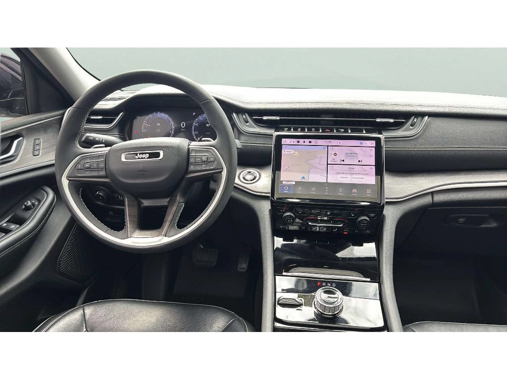 Used 2023 Jeep Grand Cherokee L Limited AWD/4WD image 16