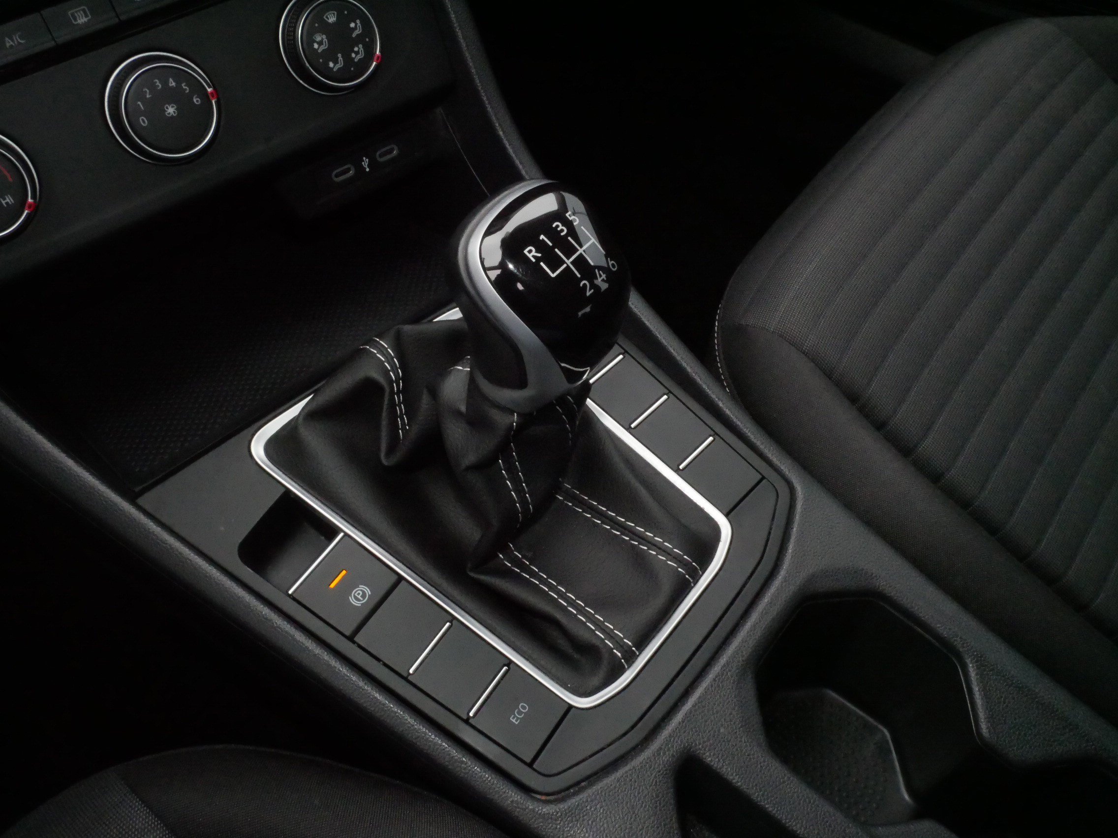 Certified 2024 Volkswagen Jetta S image 24