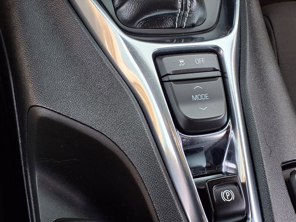 Used 2019 Chevrolet Camaro LS image 18