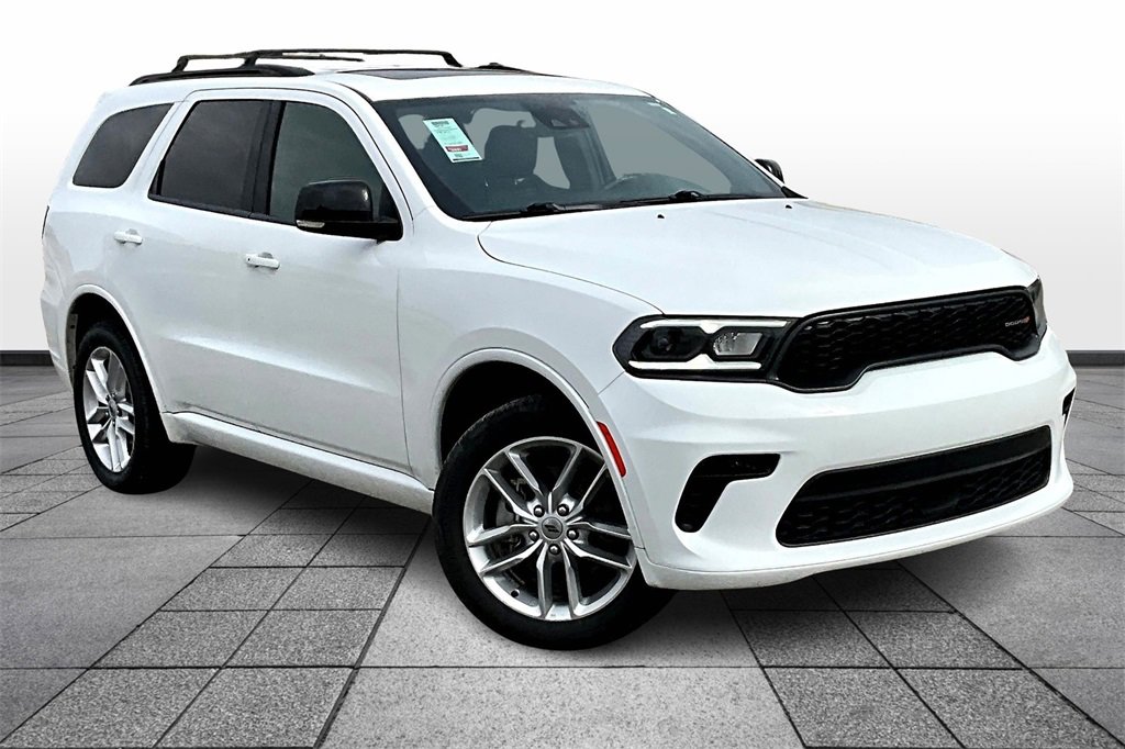 Used 2023 Dodge Durango GT image 2