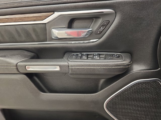 Used 2019 RAM 1500 Laramie AWD/4WD image 37