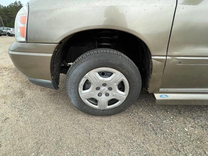 Used 2006 Ford Freestar SE FWD image 12