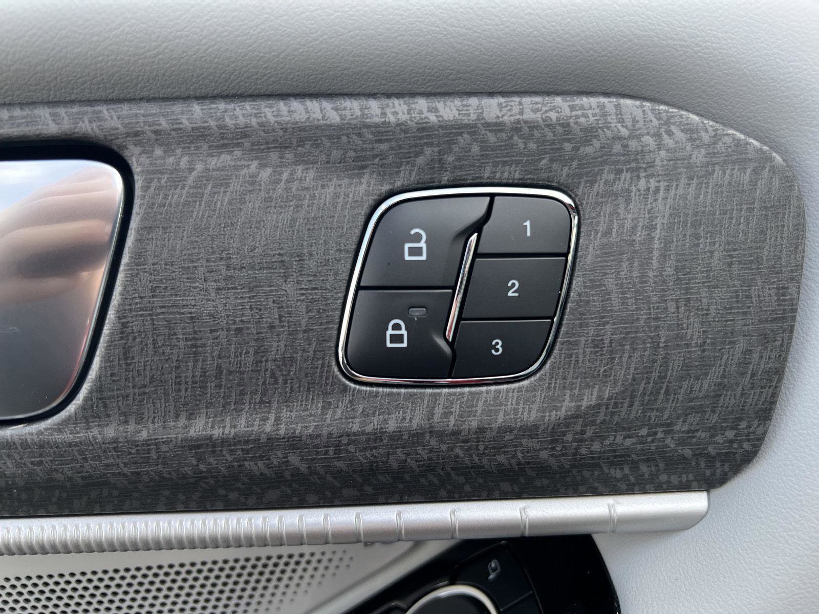 New 2026 Ford Explorer Platinum image 17