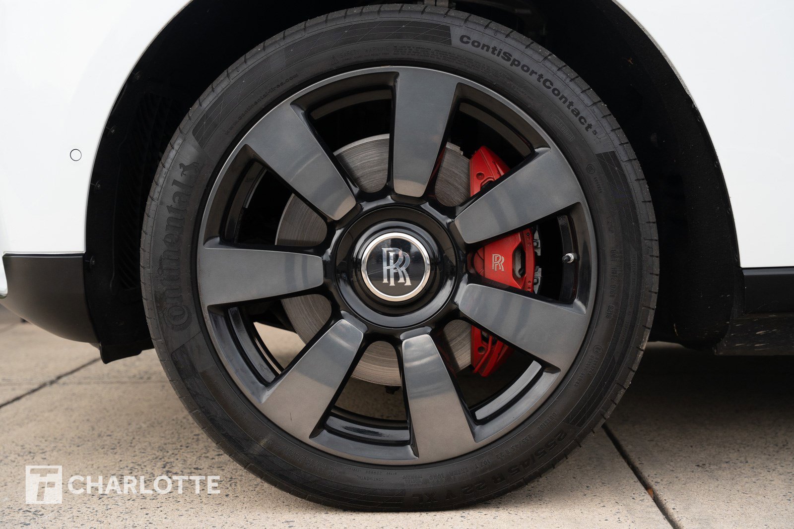 Used 2022 Rolls-Royce Cullinan image 13