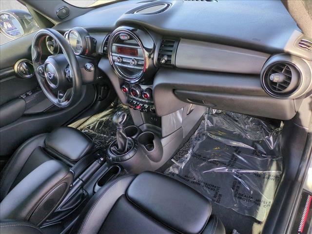 Used 2016 MINI Cooper 4-Door Hardtop image 20
