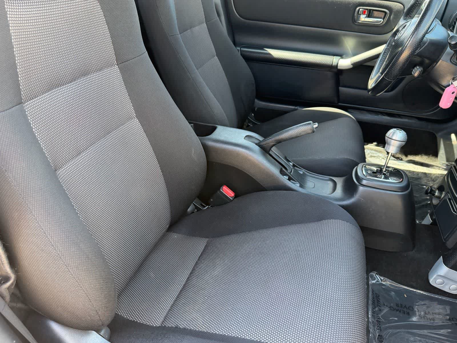 Used 2004 Toyota MR2 RWD image 11