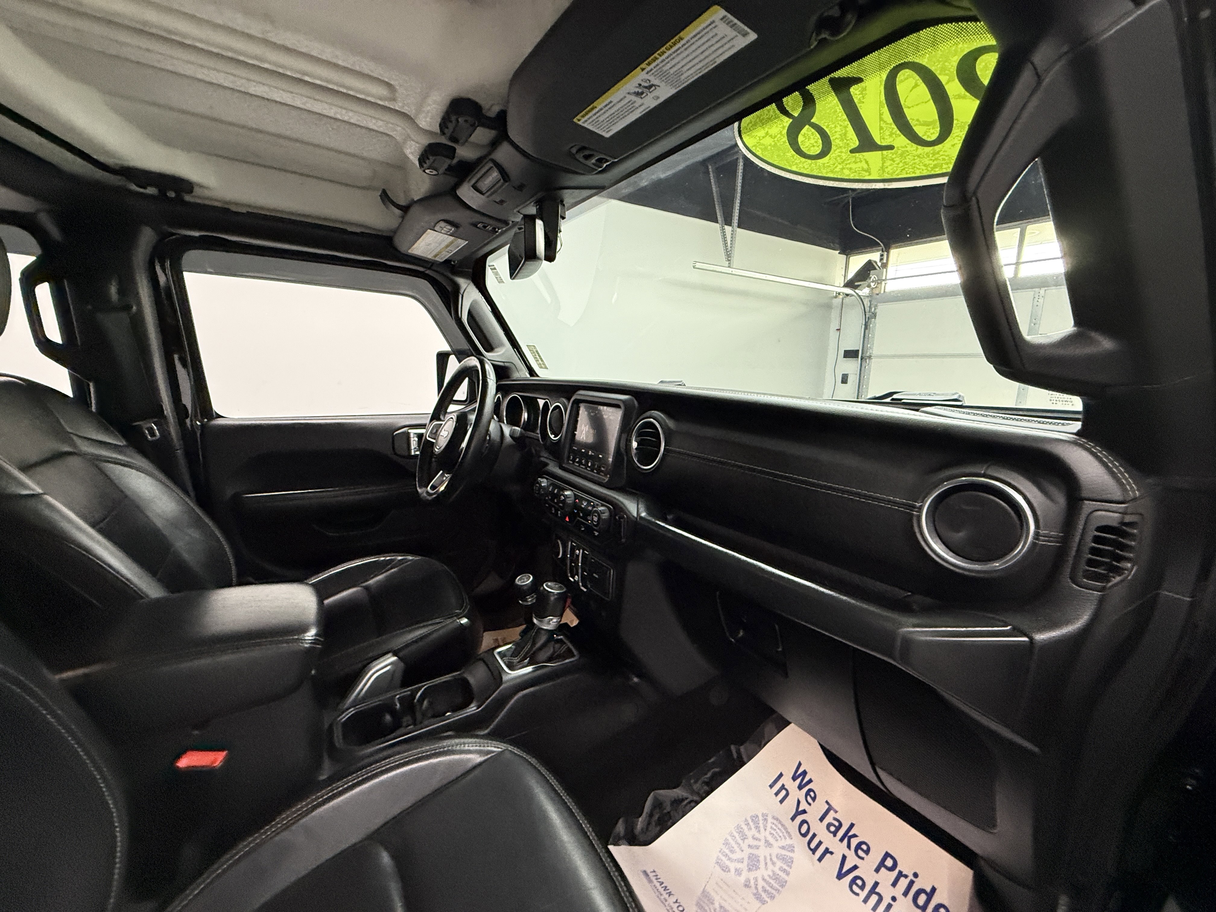 Used 2018 Jeep Wrangler Unlimited Sahara w/ Uconnect 4C Nav & Sound Group AWD/4WD image 22
