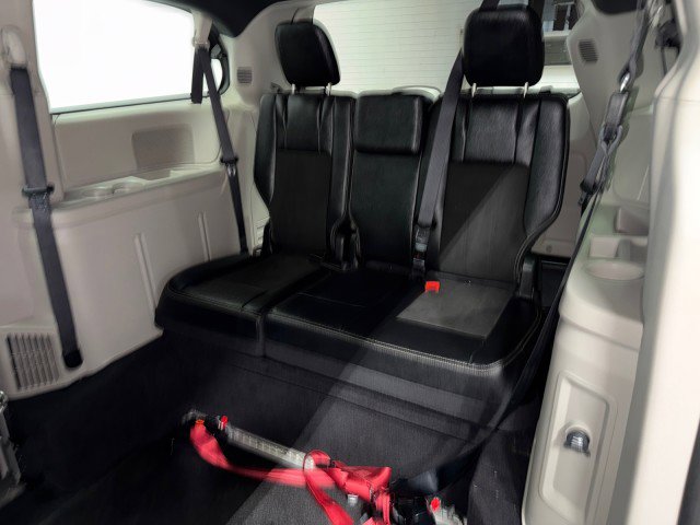 Used 2019 Dodge Grand Caravan SXT image 33